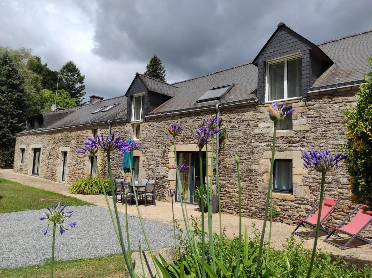 Aux Agapanthes Bed & Breakfast Pluherlin Exterior photo